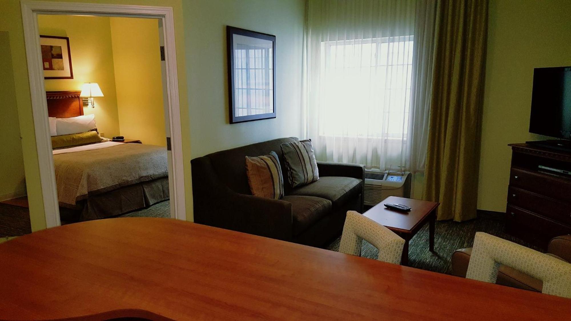 Candlewood Suites Oklahoma City-Moore By Ihg Экстерьер фото