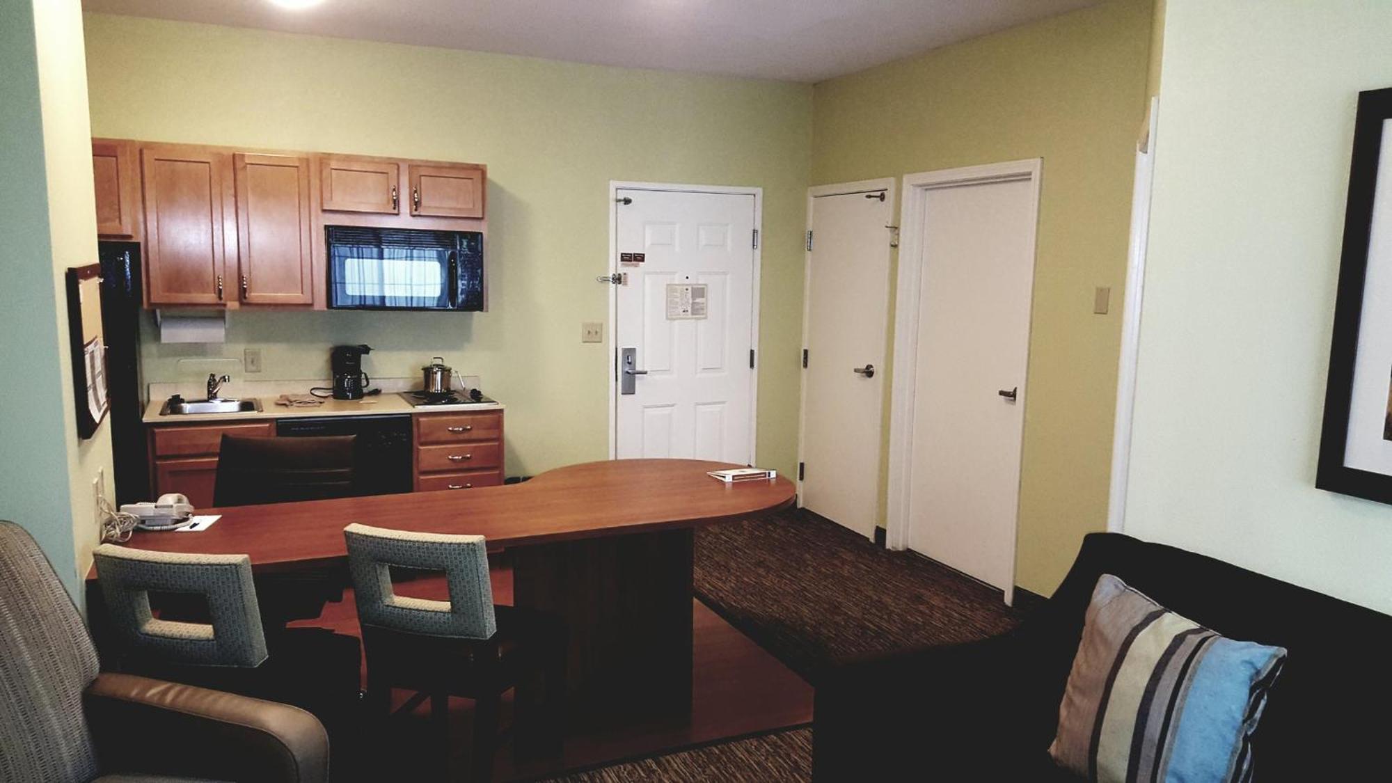 Candlewood Suites Oklahoma City-Moore By Ihg Экстерьер фото